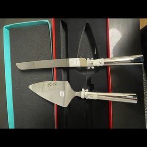Kate Spade cake cutting set.